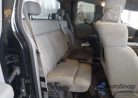 2004 Ford F-150 Stx/Xl/Xlt z USA, uszkodzony, nr VIN 1FTRX14W94NA38357